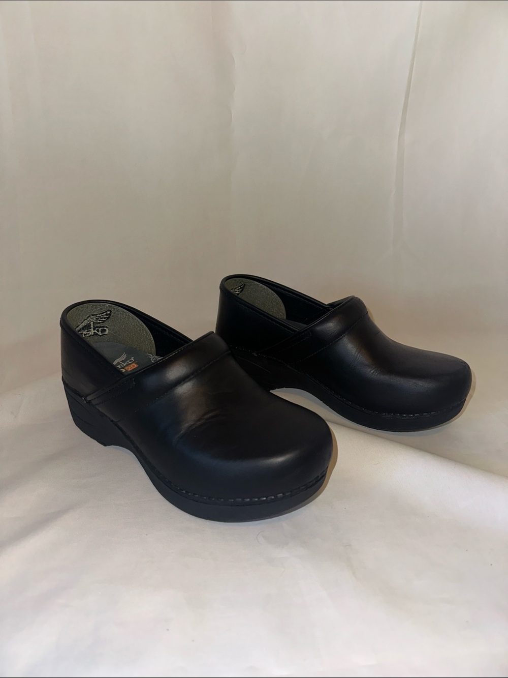 Dansko XP 2.0 Black Professional Nursing Clogs Size 37 EU